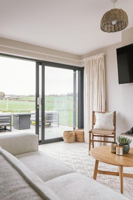 The Byre At Corrstown Village ポートラッシュ エクステリア 写真